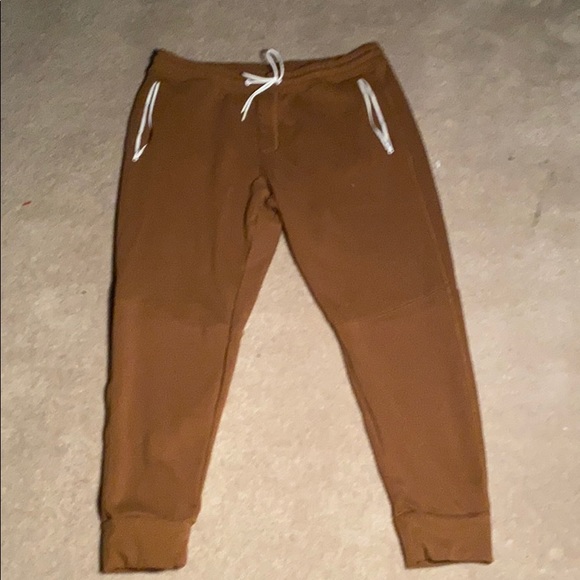 American Eagle City Jogger - Picture 2 of 3